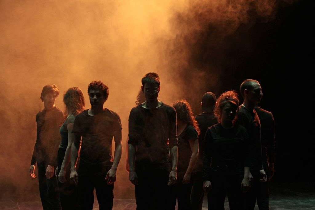 Mise en scène de Marguerite Bordat et Pierre Meunier avec les étudiants de la 77ème promotion. 
Conception costume: Estelle Boul & Cécile Laborda. 
Photo: David Aménian 