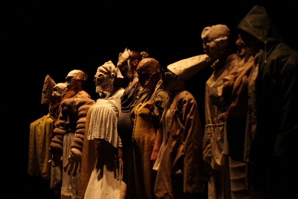 Mise en scène de Marguerite Bordat et Pierre Meunier avec les étudiants de la 77ème promotion. 
Conception costume: Estelle Boul & Cécile Laborda. 
Photo: Sandrine Sitter 